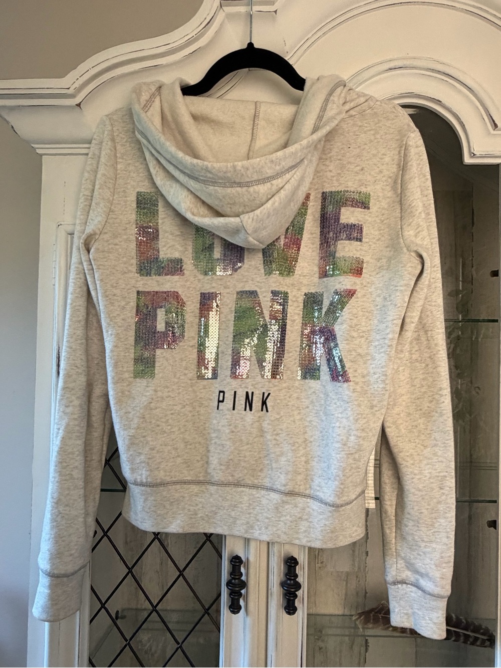 Victoria secret PINK 2015 Tropical Bling
Zip- up Hoodie 🌴 limited edition